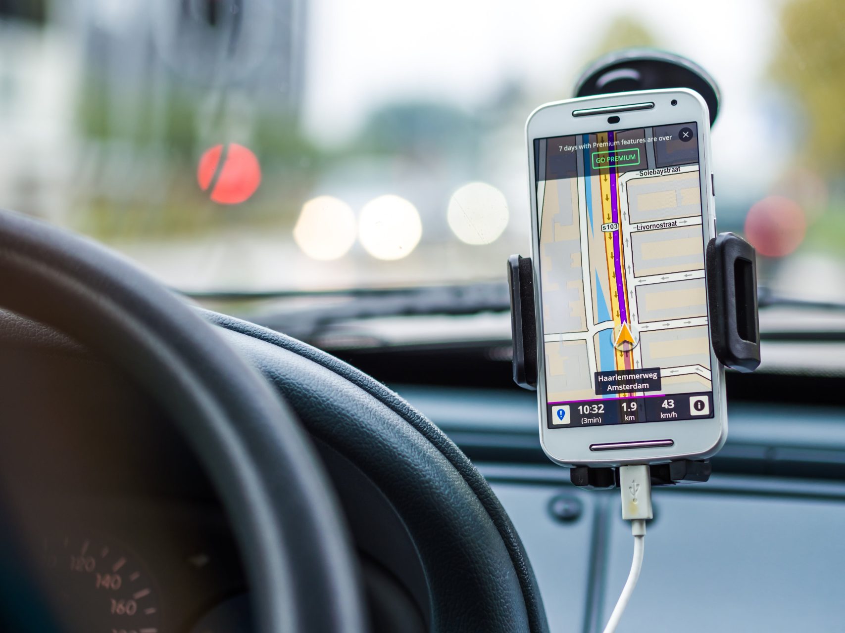 GPS u autu